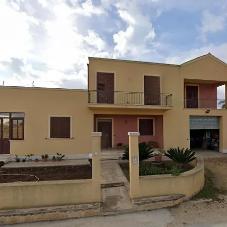 Vakantiehuis Casa Salinella Torre Nubia